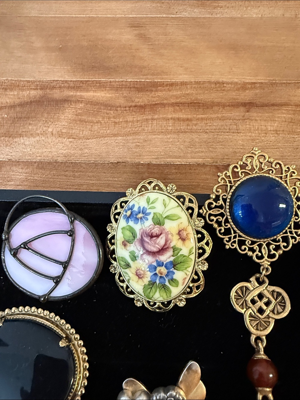 Brooch Tray 4 Cocktail Hour Show on 5/2 includes a Disney Napier Heart - Picture 15 of 15